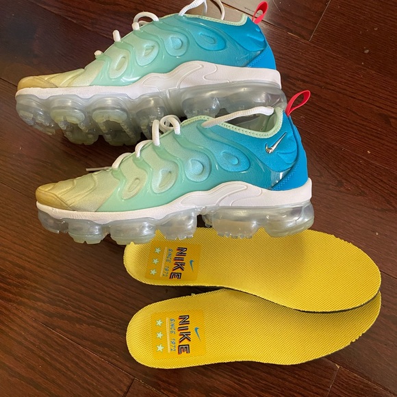 Nike Air Vapormax Plus Sneakers Blue & Green splashed with bit of yellow 🔥🔥🥰 - Picture 3 of 16